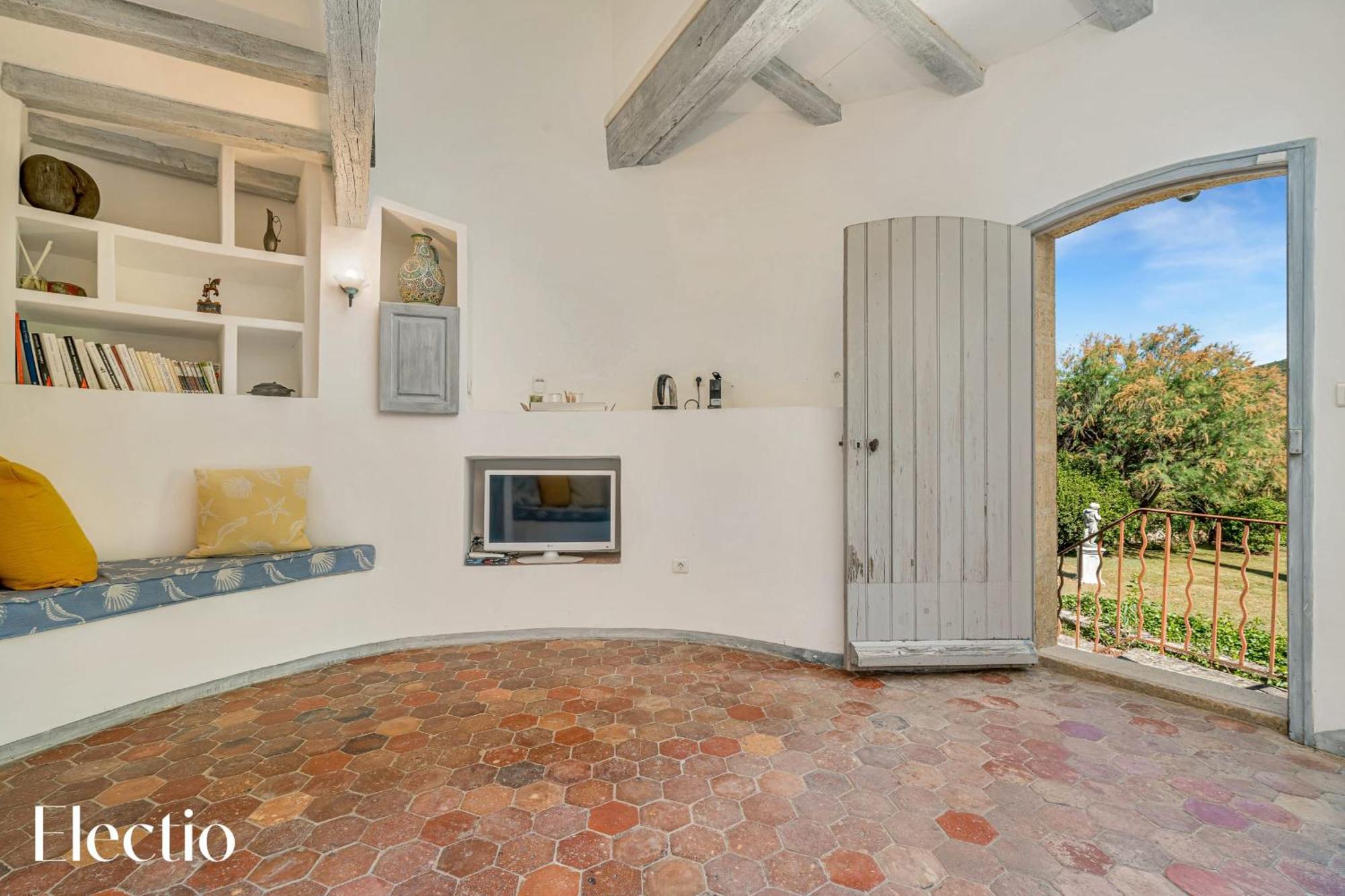 Апарт отель Bastide Domaine Tour Campanets Ле-Пюи-Сент-Репарад Экстерьер фото